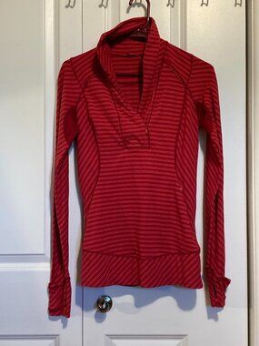 #177 Women's Lululemon Think Fast Half-Zip Pullover, Red Stripe Size X-small